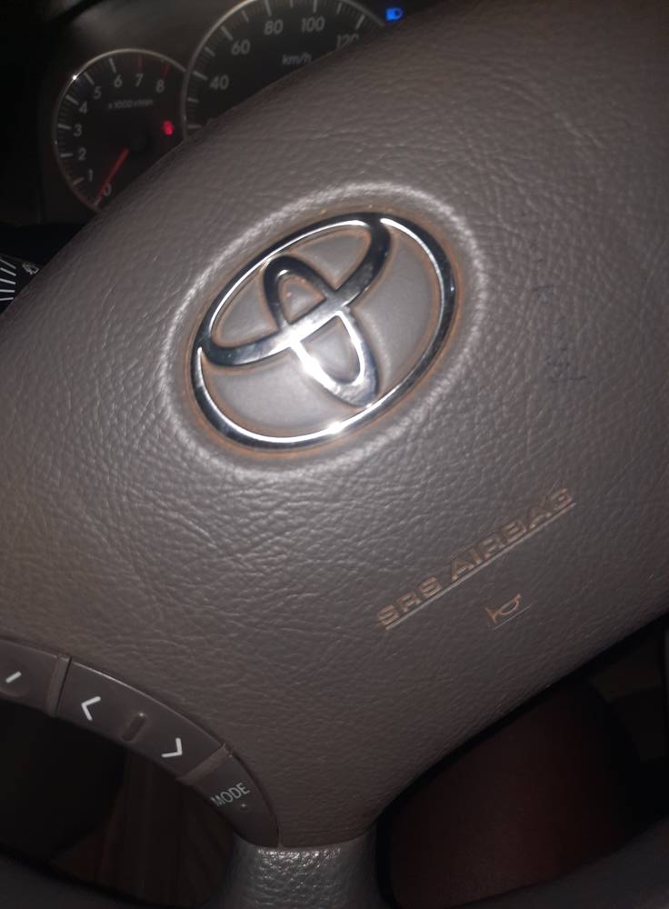 A picture of Toyota Alphard Clean Body Repair Deal 18M Negotiable UGX 17