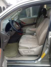 A picture of Lexus RX300 2002