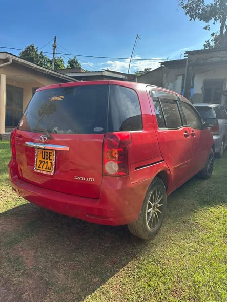 A picture of Toyota raum
