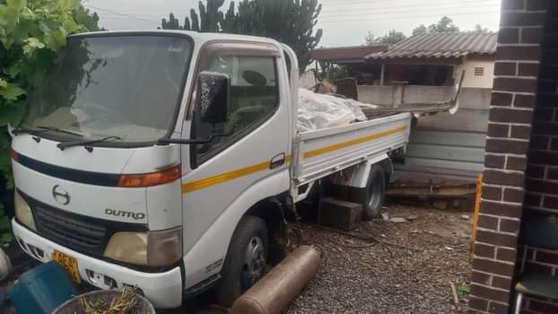 hino dutro