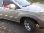 A picture of Lexus RX 330