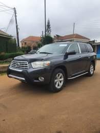 A picture of Register Toyota Highlander LIMITED edition 2010 MODEL Everything is working