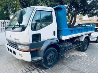 A picture of Fuso fighter from japan Miginon Engine 6d17 Four tons Gari