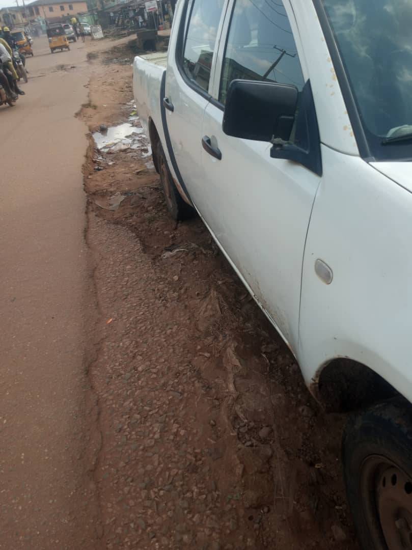 A picture of Mitsubishi van