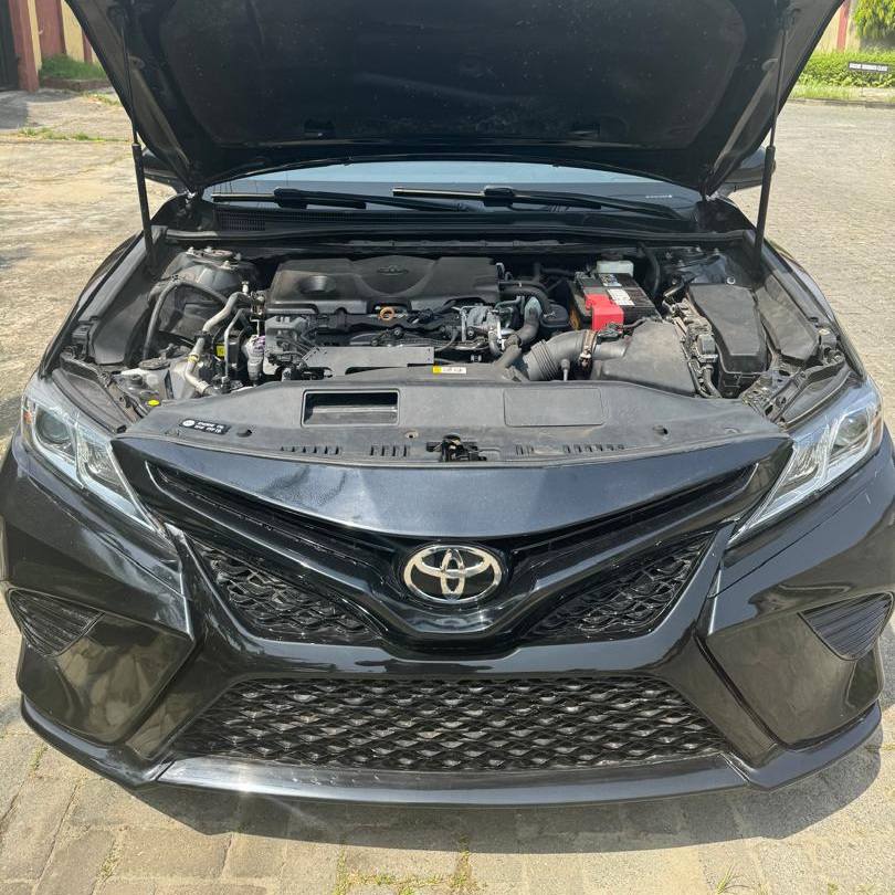 A picture of Toyota camry 2018 07062868114 