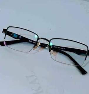 A picture of Reading glasses