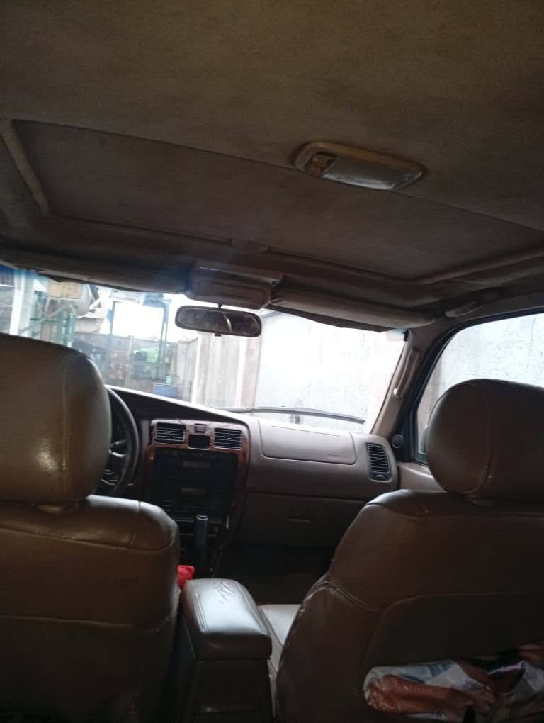 A picture of Toyota 4Runner 04 model