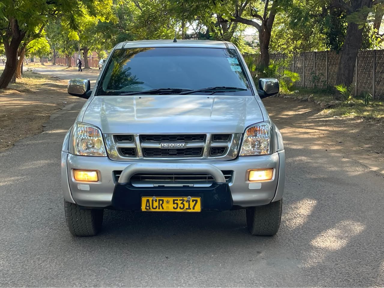 classifieds/cars isuzu
