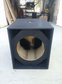 A picture of TUNAUNDA BOX ZA SPIKA KWA BEI NAFUUU 0756202002 ..ONLINE NUMBER