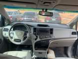 A picture of Toyota Sienna 2010