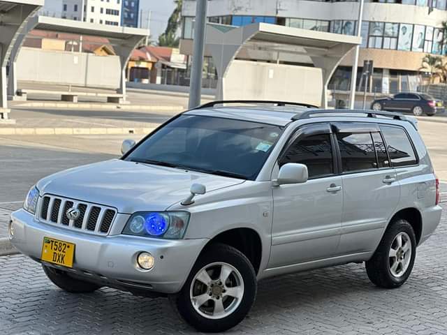 A picture of TOYOTA KLUGER DX K 