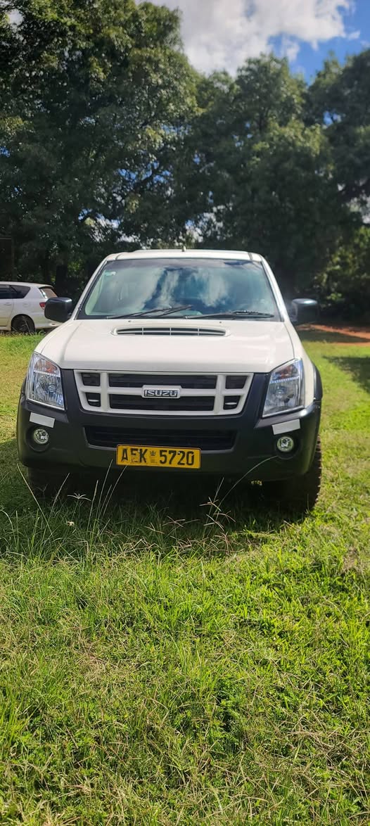 classifieds/cars isuzu