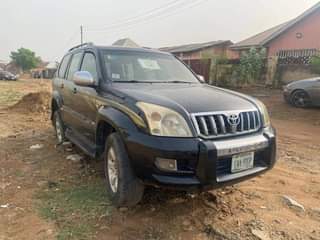 A picture of 2008 Toyota Prado ........