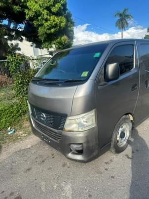 used nissan caravan