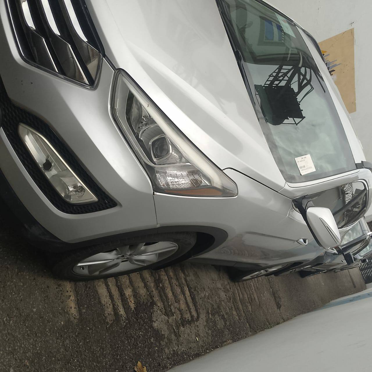 A picture of Hyundai Santa fe 015
