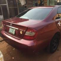 A picture of 2004 TOYOTA CAMRY LE