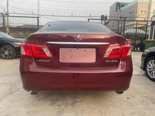 A picture of Lexus es350 Year 08
