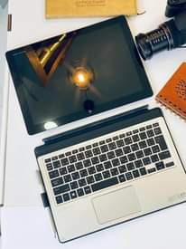 A picture of LAPTOP