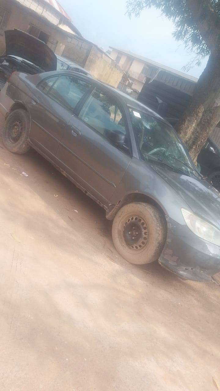 A picture of Honda civic 2004 model