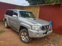 A picture of Nissan Patrol 40m