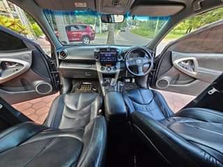 A picture of Toyoa Rav 4 DQm Price24 5 milions Engine Caoacity2360Cc 2az