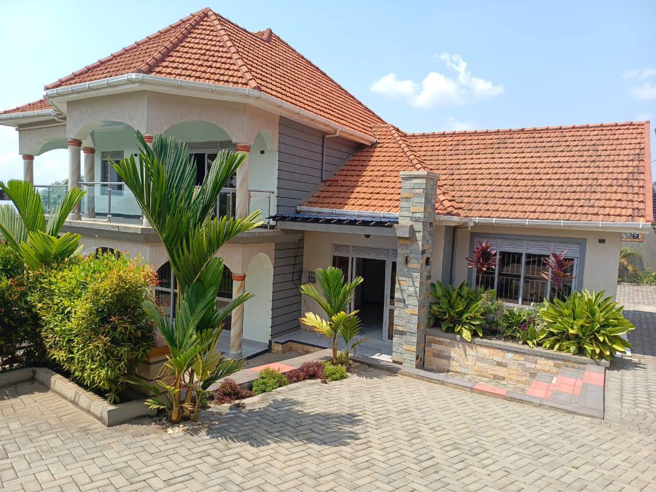houses entebbe