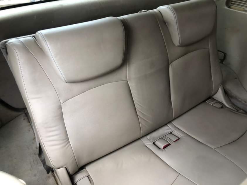 A picture of Registered toyota Highlander 05 model Well mainting vehicle Cleaning interior