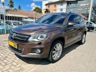 A picture of VW TIGUAN 1.2