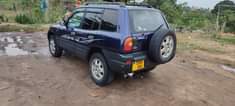 A picture of Rav 4 old model