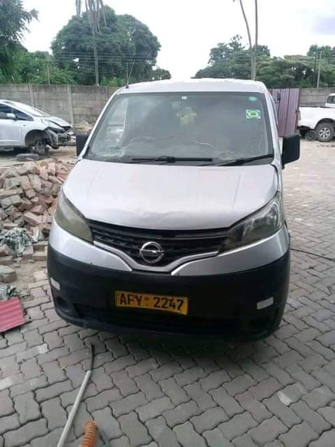 nissan nv200