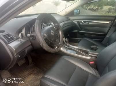 A picture of BUY AND DRIVE 4M SLIGHTLY NEGOTIABLE 100K COMMISSION FLAT 07063636137