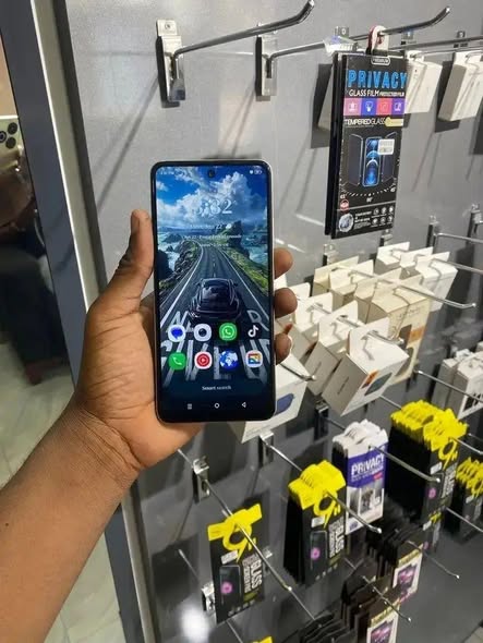 A picture of Infinix smart 8 gb 64