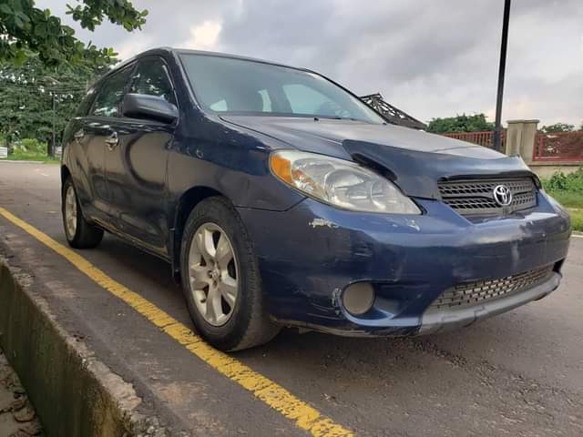 A picture of Reg 05 Toyota matrix Engine gear ac working perfectly Price