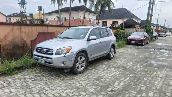 A picture of Neat Nigeria used 2007 Toyota RAV4