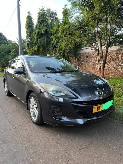 mazda axela