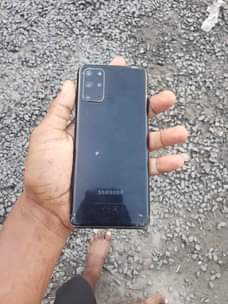 A picture of samsung s20 plus