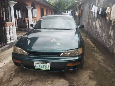 A picture of 2000 Toyota Camry