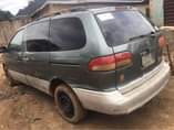 A picture of 2000 TOYOTA SIENNA