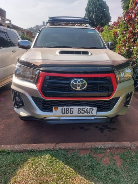 A picture of Hilux NOTE Manual Transmission Call O703273550