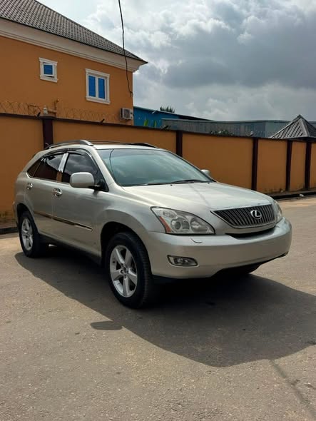 A picture of Rx330 Lexus Toks standard