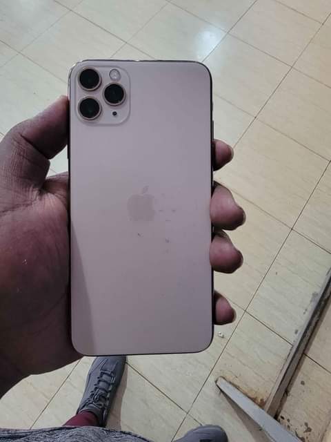 A picture of IPhone 11 pro max
