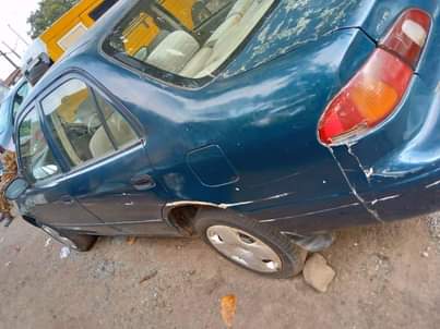 A picture of 2000 Toyota Corolla manual firstbody Corolla