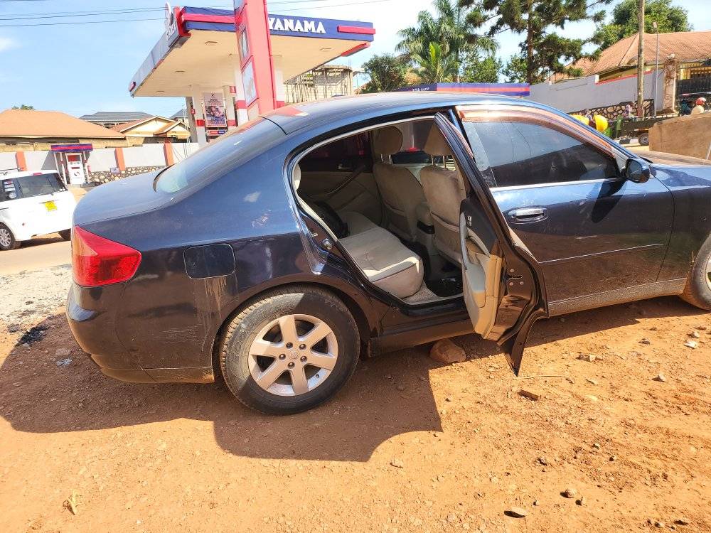 A picture of Am selling my car