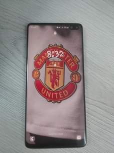 A picture of Samsung s10 