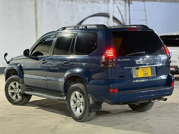 A picture of TOYOTA PRADO 120