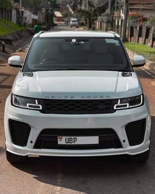 A picture of 2015 Land Rover Range rover sport 3.0cc