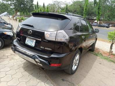 A picture of SHARP 2005 LEXUS RX 400 HYBRID AUTOMATIC TRANSMISSION VERY SHARP