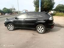 A picture of Toyota Harrier
