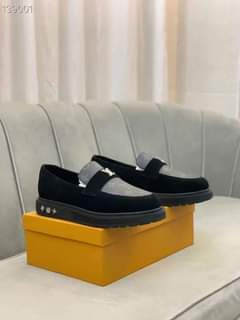 classifieds/shoes