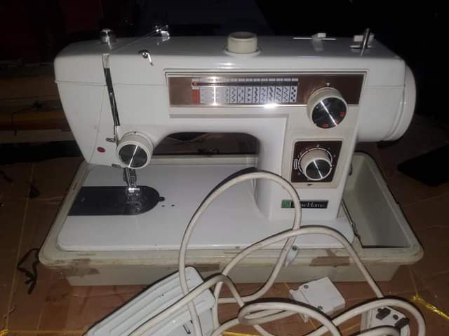 A picture of Zigi zaga sewing machine used